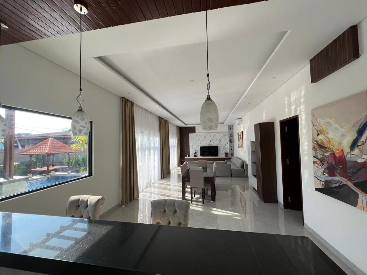 Villa Niang Ando لابوان باجو الغرفة الصورة